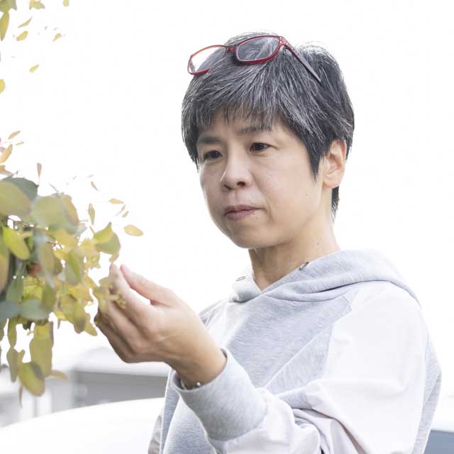 岡松 三枝